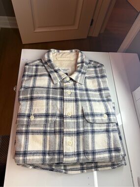 AMERICAN EAGLE MENS PAID BUTTON UP SHIRT!!